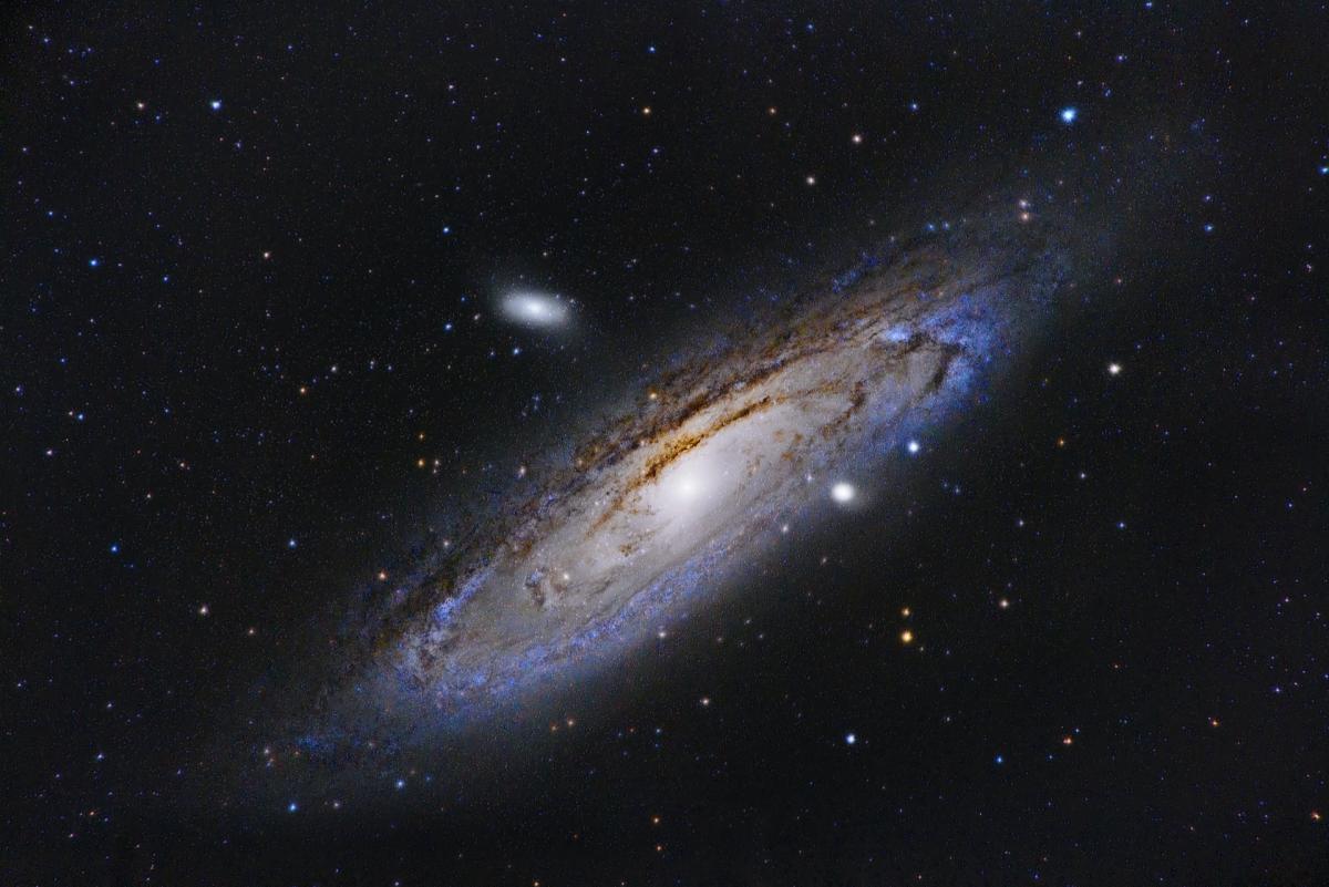 Image of Image of Cream Spiral Galaxy Arnaud Mariat  From the page Wednesday Website Workshops 